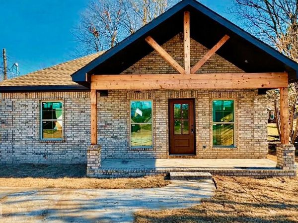 110 Nelson Street, Leachville, AR 72438