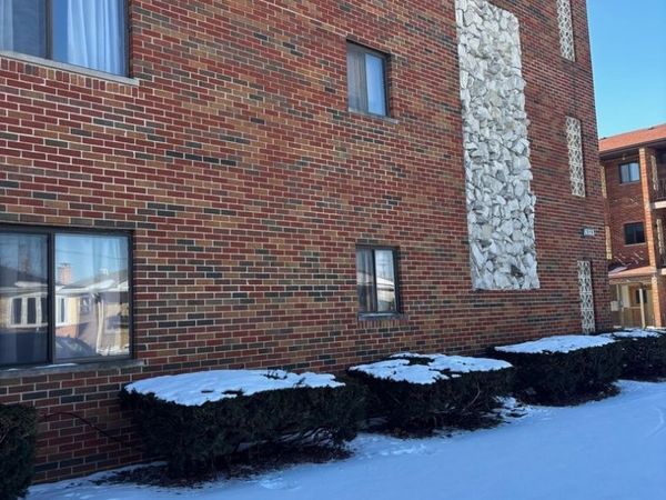 6323 W 64th Place, Unit 1D, Chicago, IL 60638