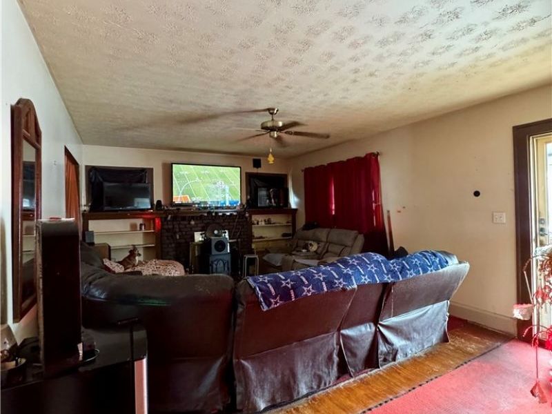 143 Wilson Street, Struthers, OH 44471 Photo 3