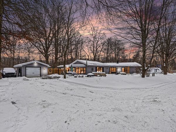 12435 Sandpiper Lane, Sawyer, MI 49125