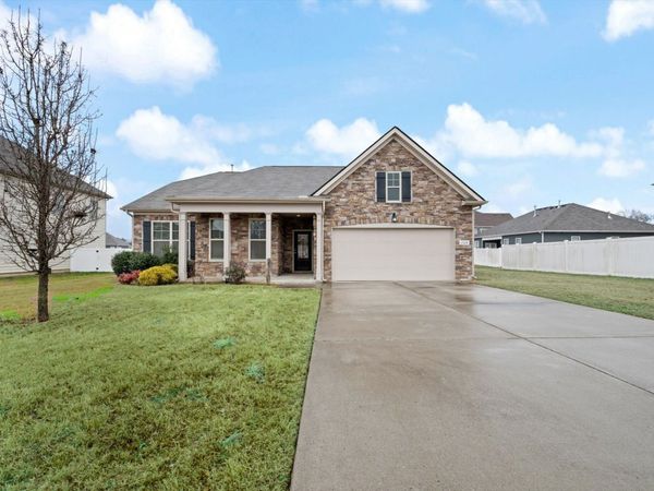 1325 Maize Ln, Lebanon, TN 37087