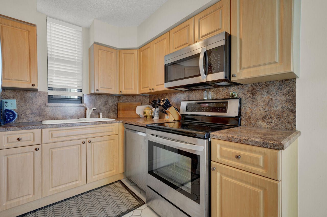 1000 S Ocean Boulevard, Unit 17m, Pompano Beach, FL 33062 Photo