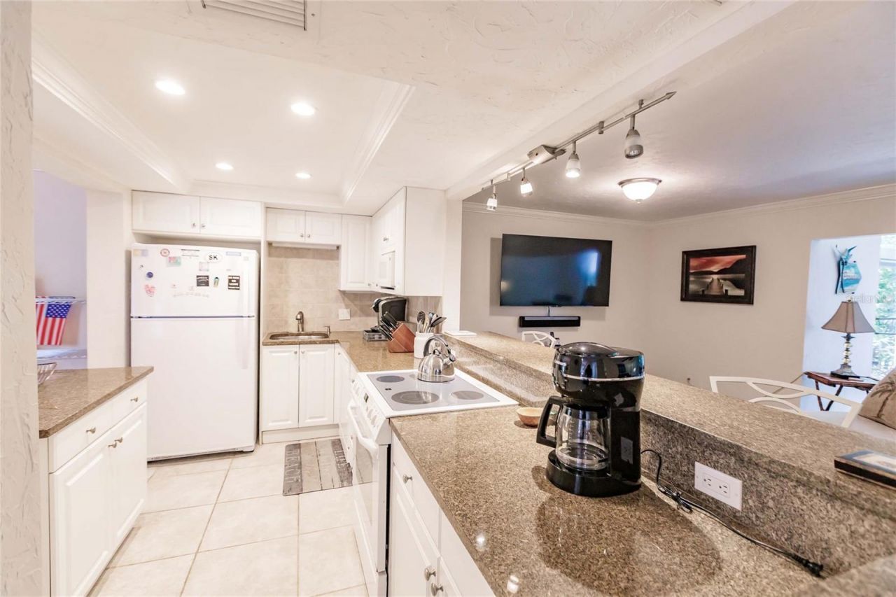 1207 E Peppertree Drive, Unit 231, Sarasota, FL 34242 Photo