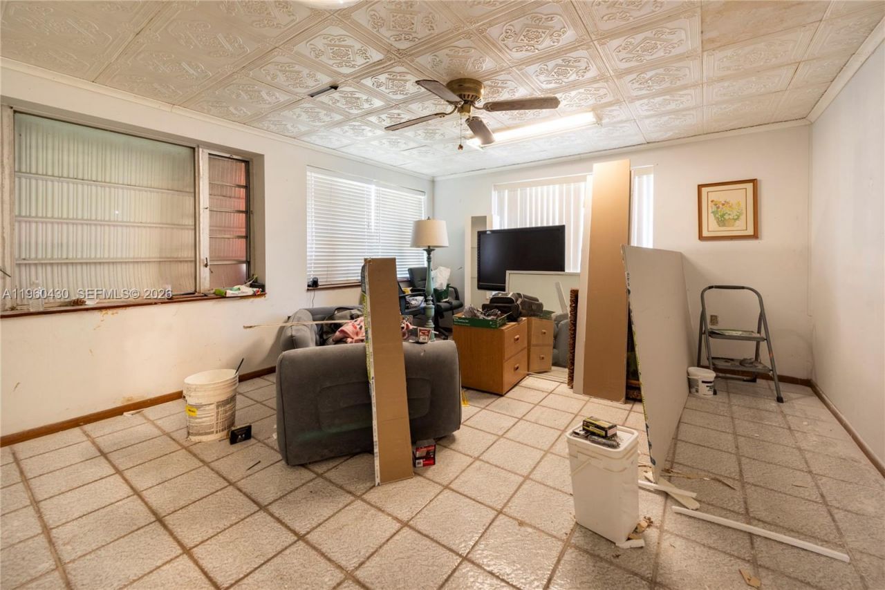 600 SW 11th Ave, Hallandale Beach, FL 33009 Photo