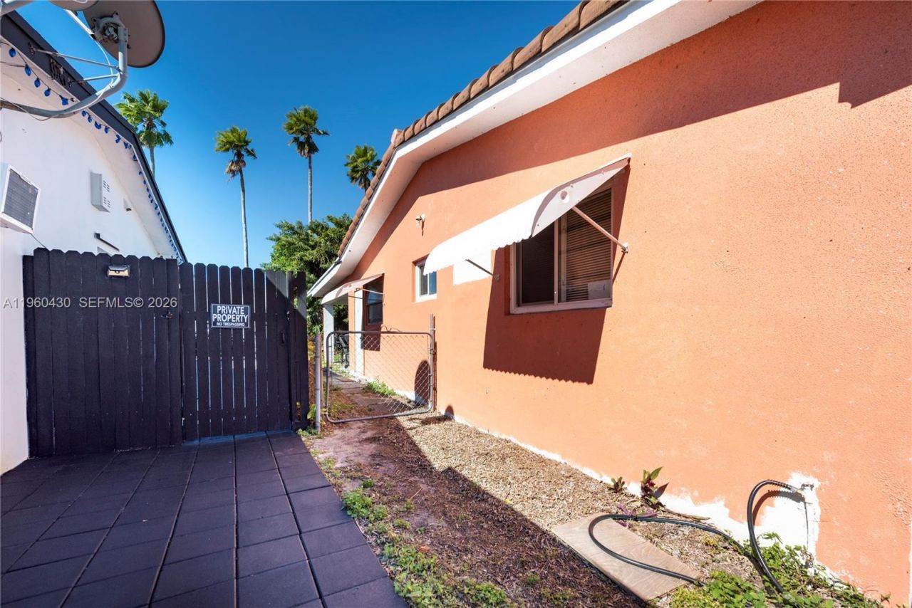 600 SW 11th Ave, Hallandale Beach, FL 33009 Photo