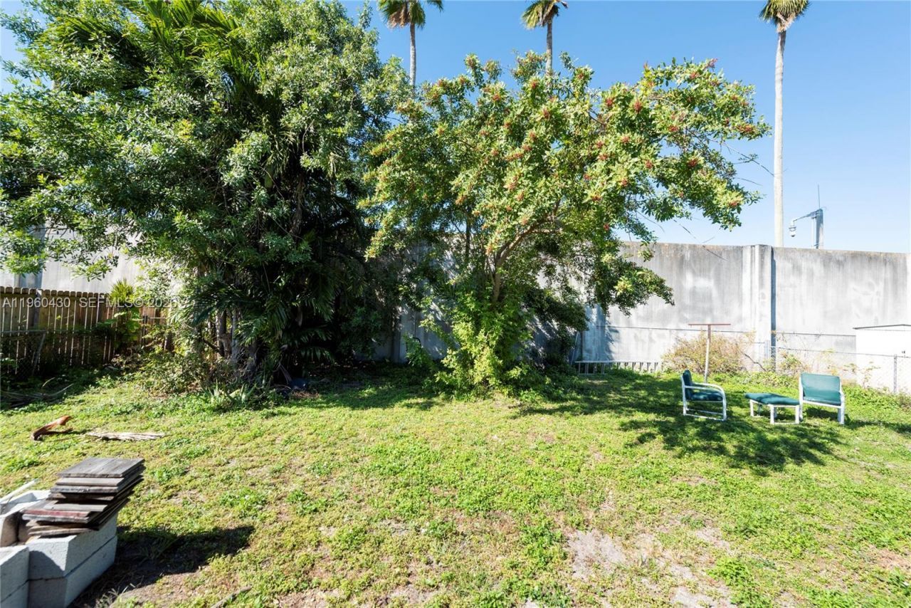 600 SW 11th Ave, Hallandale Beach, FL 33009 Photo