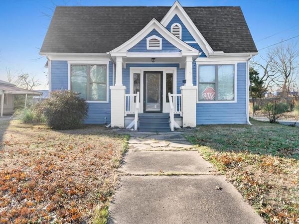 419 W 5th Street , Bonham, TX 75418