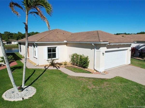 873 SW Rocky Bayou Terrace, Port St Lucie, FL 34986