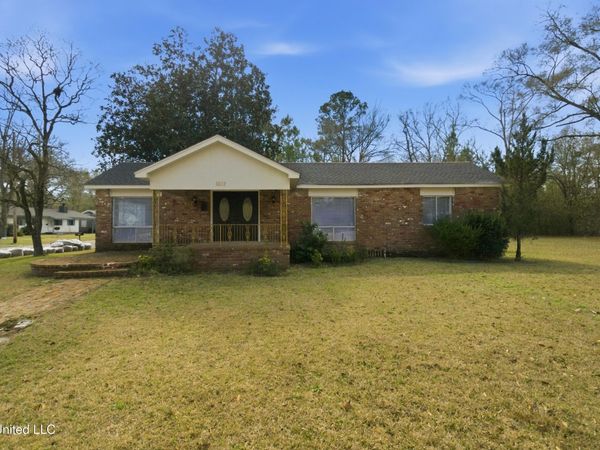 1612 W 7th Street, Hattiesburg, MS 39401