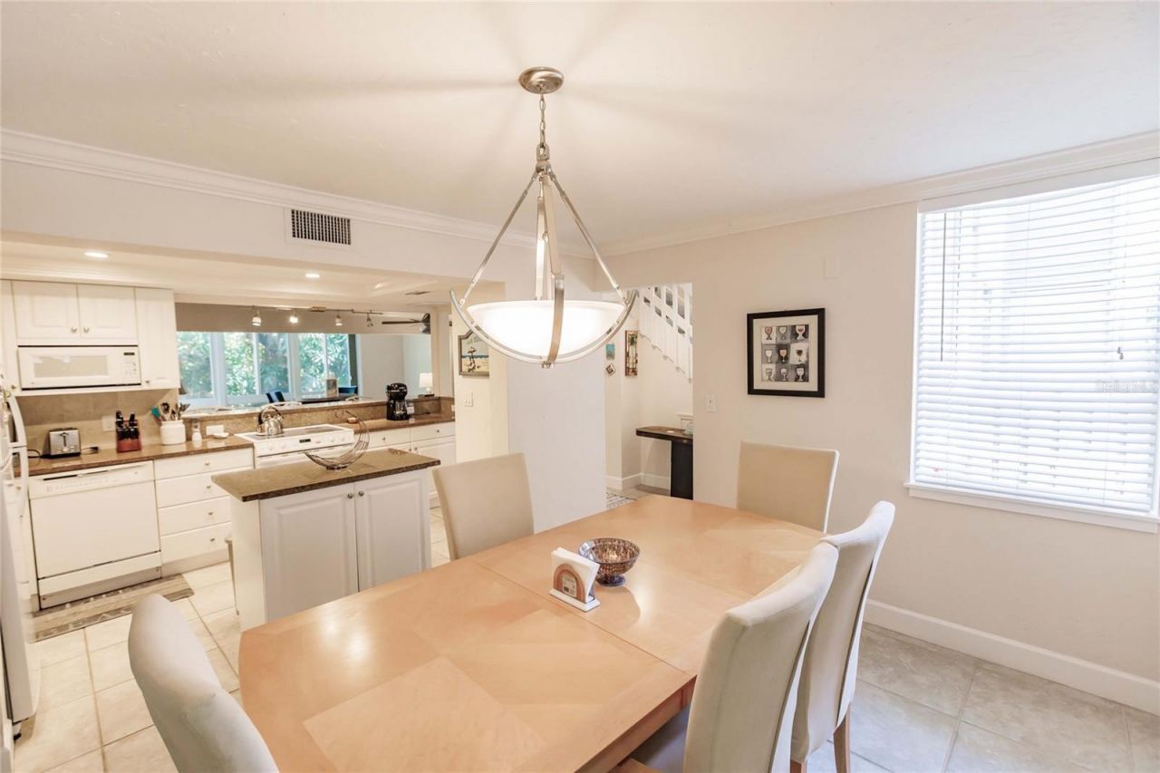 1205 E Peppertree Drive, Unit 232, Sarasota, FL 34242 Photo