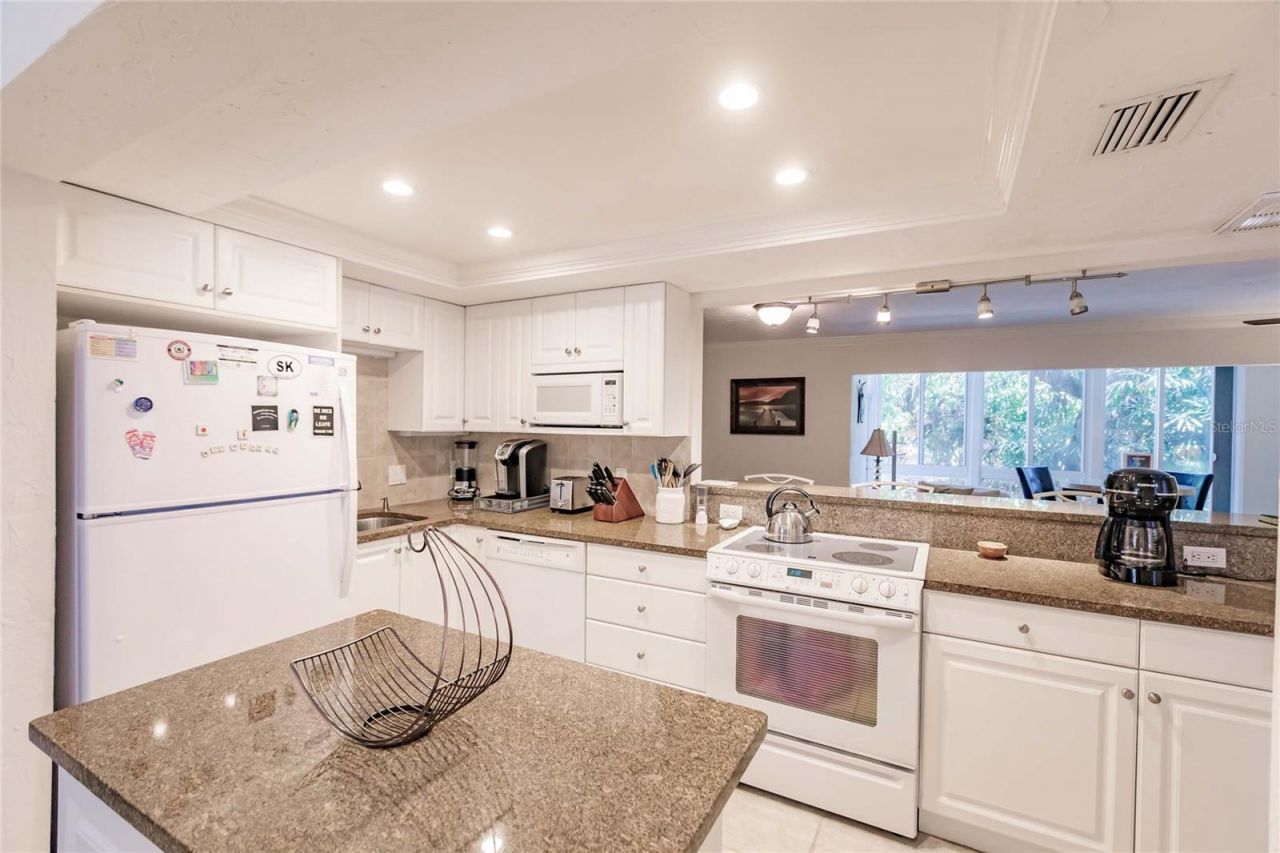 1205 E Peppertree Drive, Unit 232, Sarasota, FL 34242 Photo