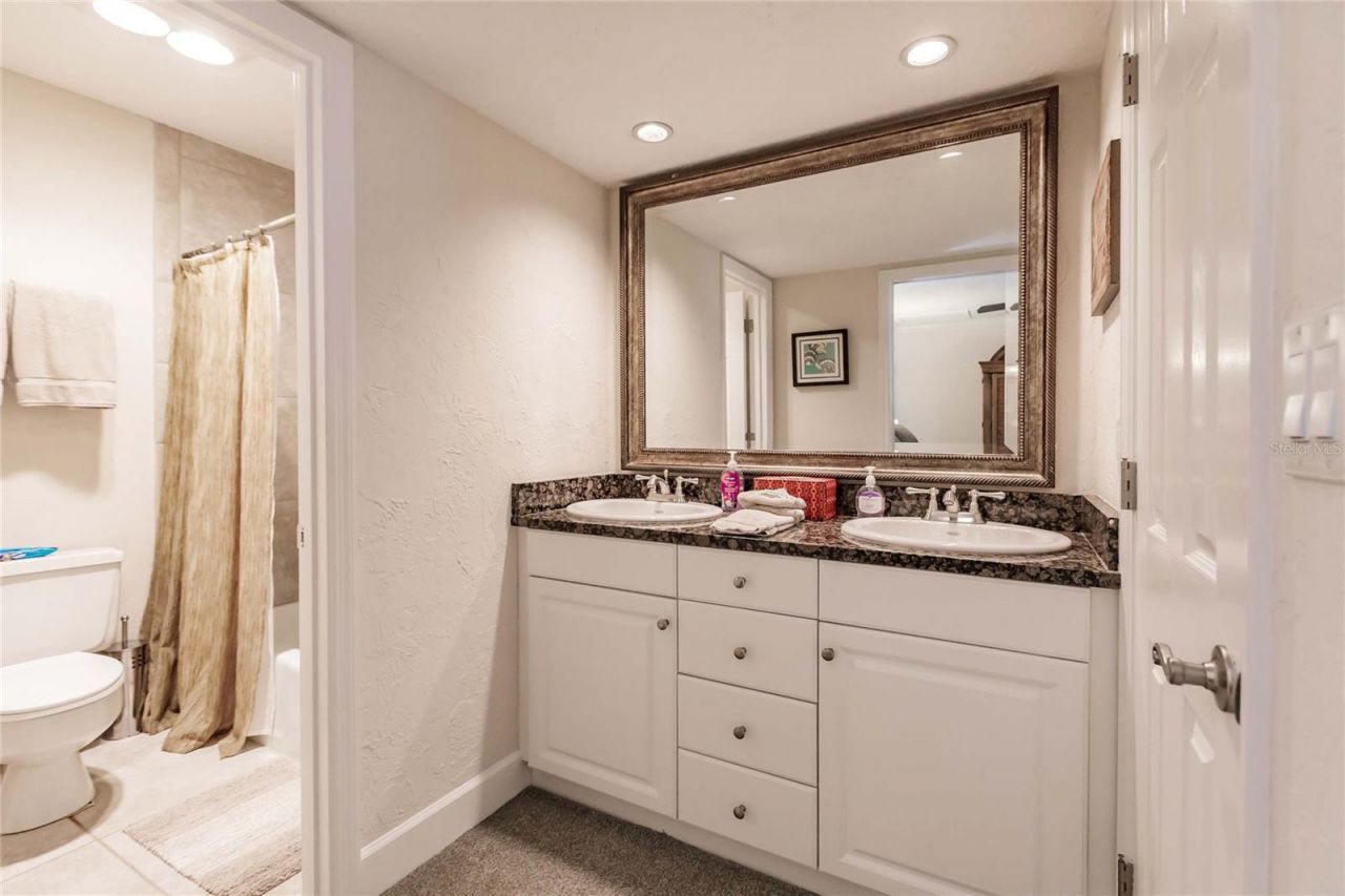 1205 E Peppertree Drive, Unit 232, Sarasota, FL 34242 Photo