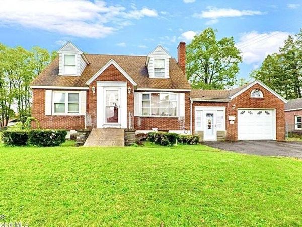 241 Sixteenth Street, Schenectady, NY 12306