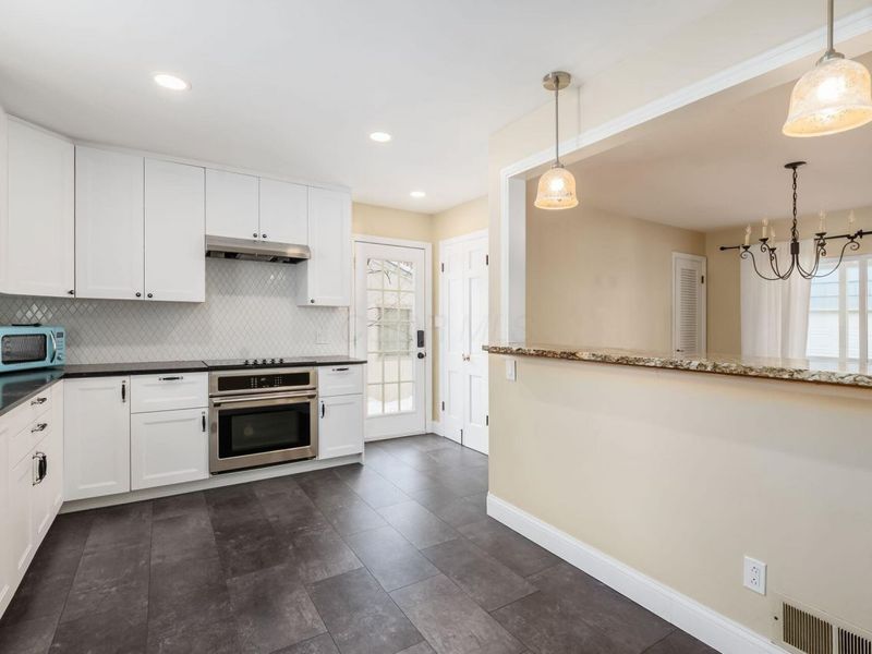 2674 Woodstock Road, Upper Arlington, OH 43221 Photo 10