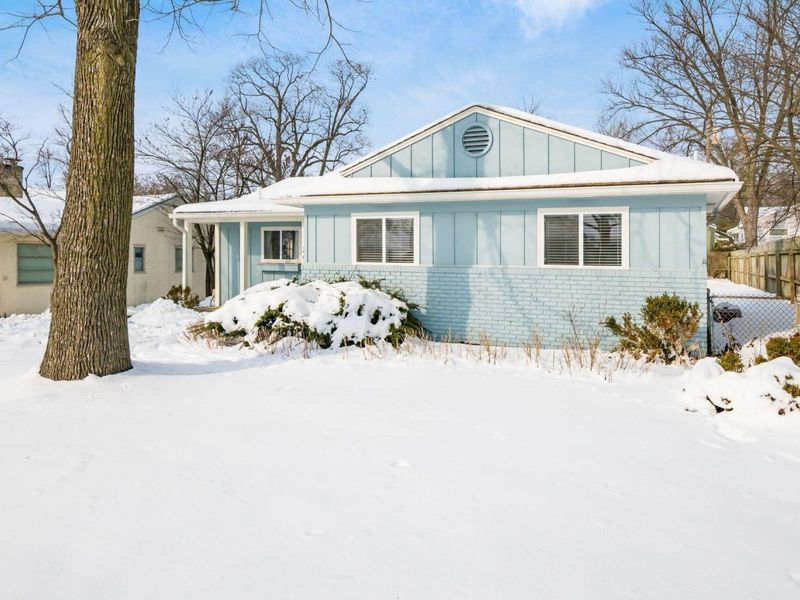 2674 Woodstock Road, Upper Arlington, OH 43221 Photo 2