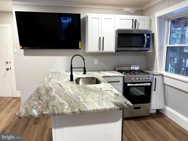 212 WARREN STREET , BEVERLY, NJ 08010