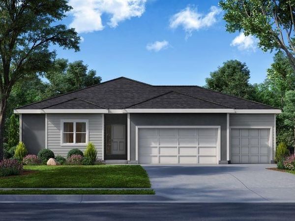 1925 SW Hightown Drive, Lee's Summit, MO 64082