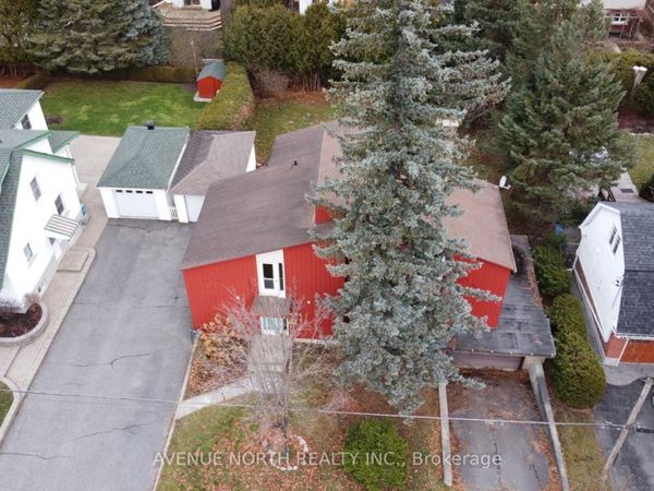 663 Broadview Avenue, Ottawa, ON K2A2L9