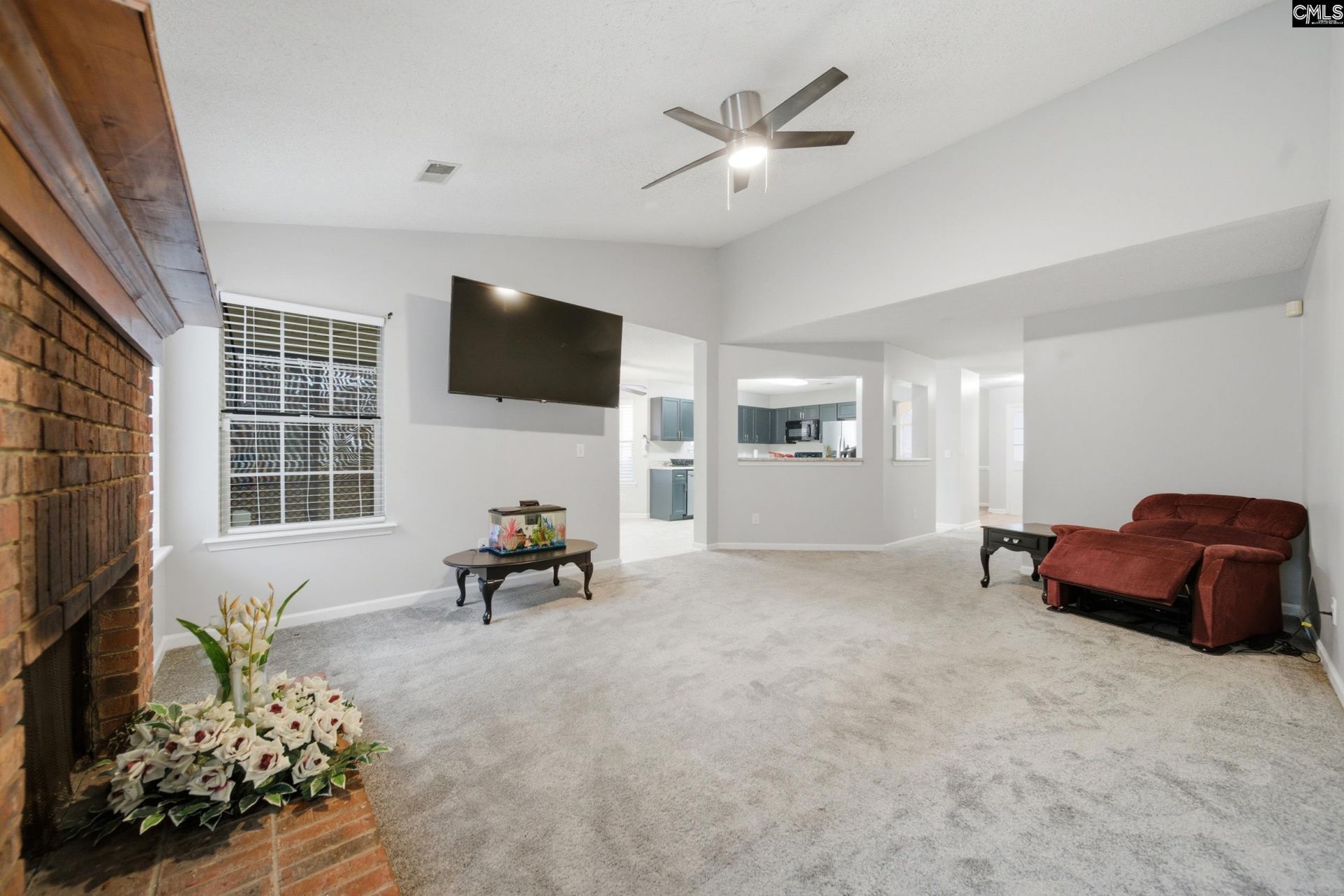 205 Alderston Way Photo 10