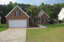 205 Alderston Way photo 4