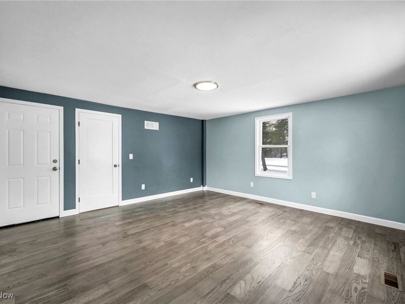 10831 Chillicothe Road, Kirtland, OH 44094 Photo 14