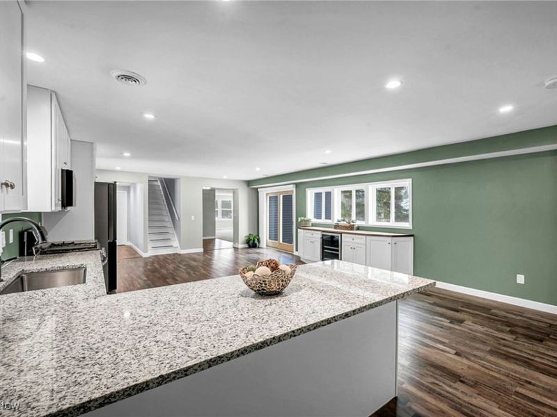 10831 Chillicothe Road, Kirtland, OH 44094 Photo 4