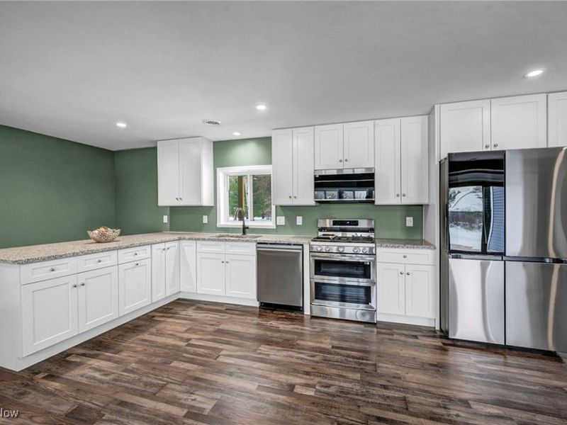 10831 Chillicothe Road, Kirtland, OH 44094 Photo 7