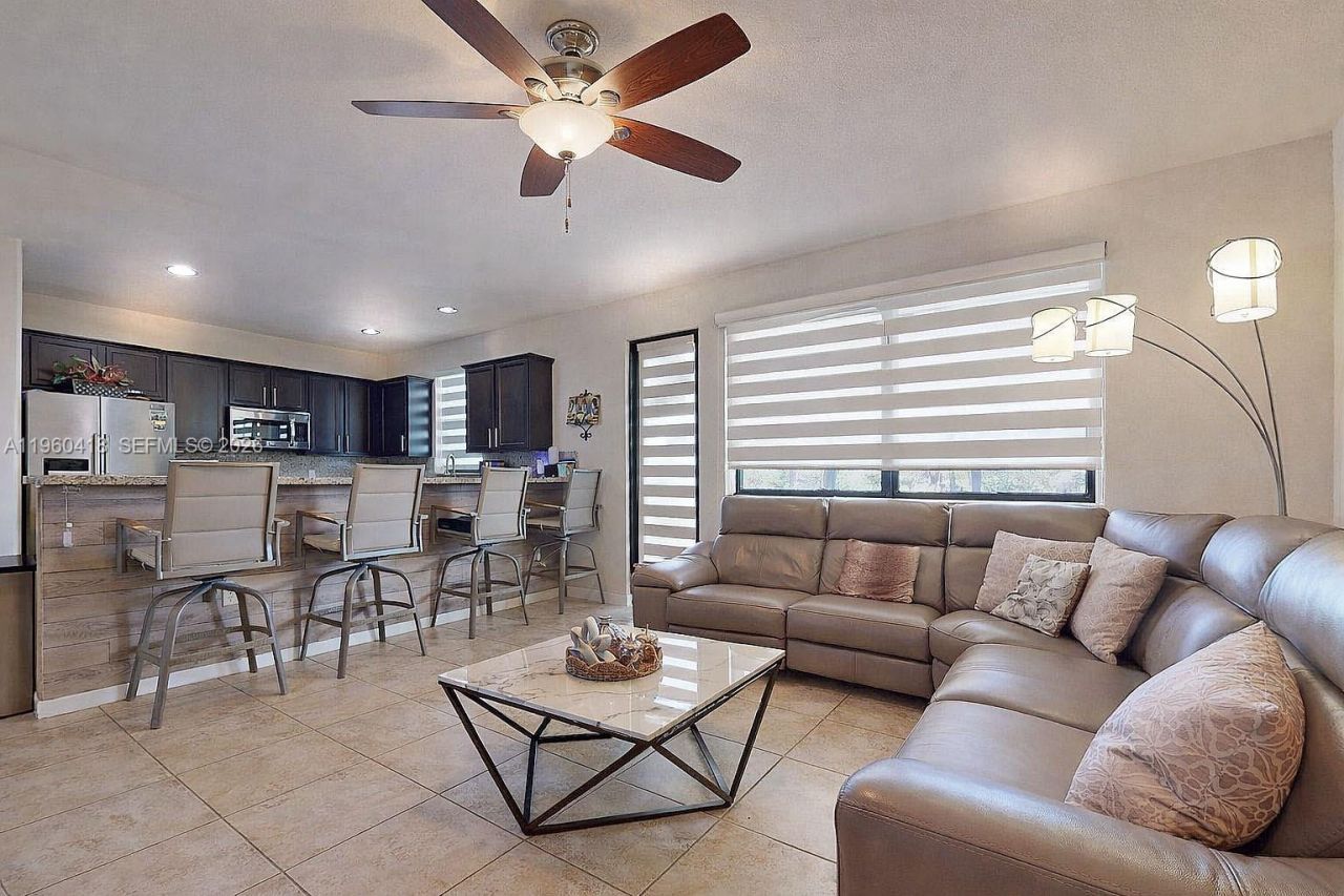 132 NE 26th Ave , Homestead, FL 33033 Photo