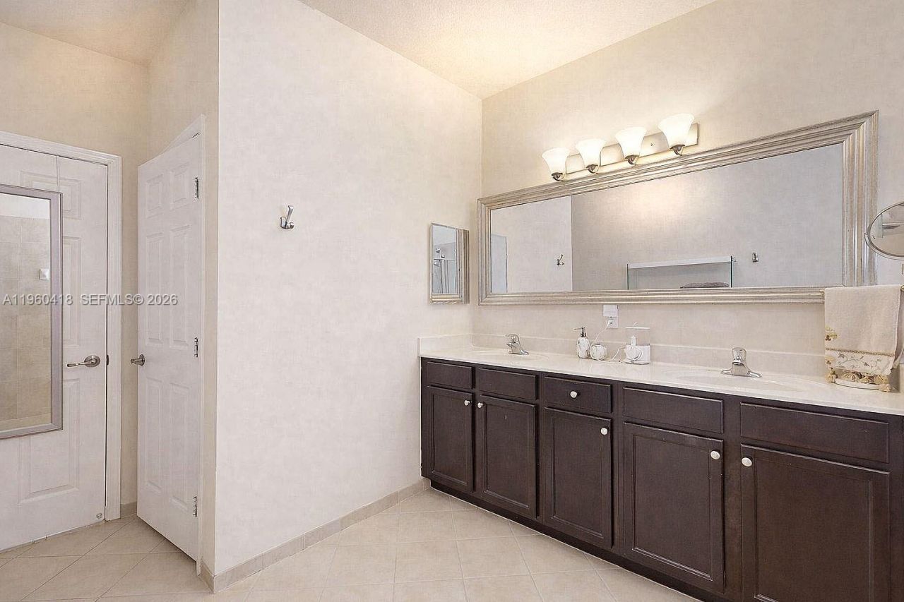 132 NE 26th Ave , Homestead, FL 33033 Photo