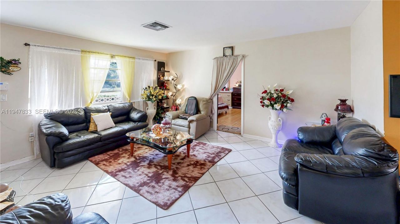 15621 SW 298th Ter, Homestead, FL 33033 Photo