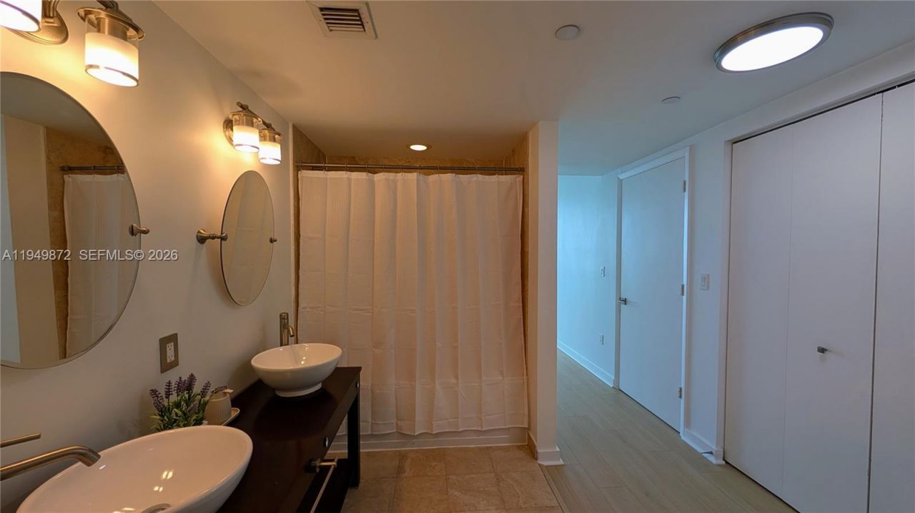 350 S Miami Ave , Unit 1901, Miami, FL 33130 Photo