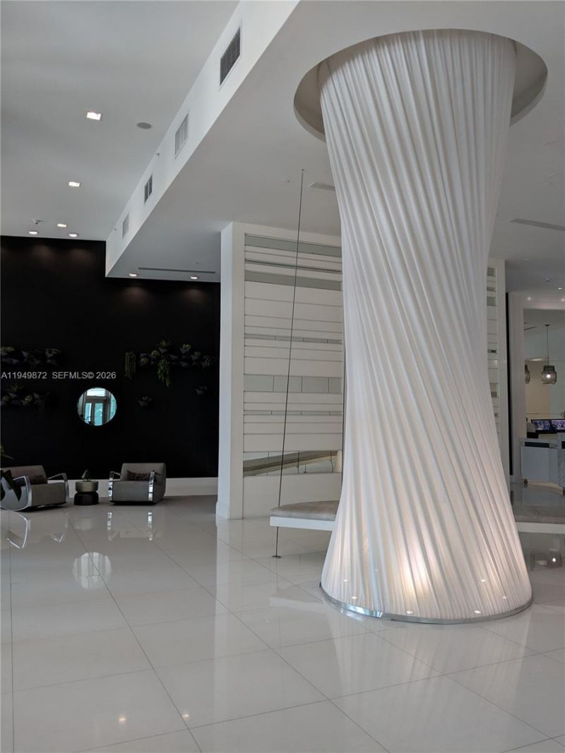 350 S Miami Ave , Unit 1901, Miami, FL 33130 Photo