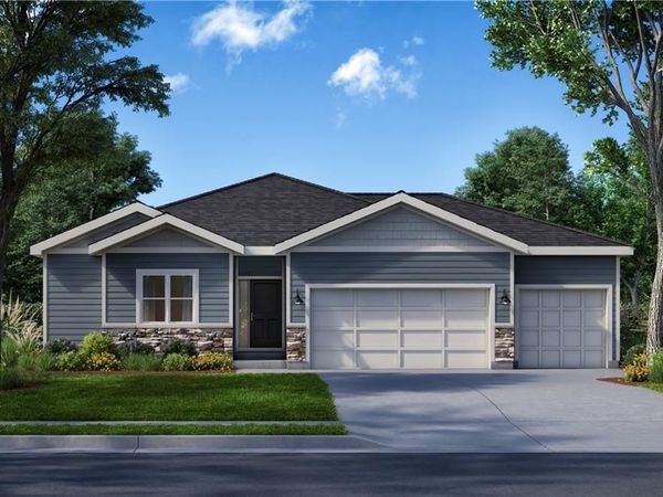 1921 SW Hightown Drive, Lee's Summit, MO 64082