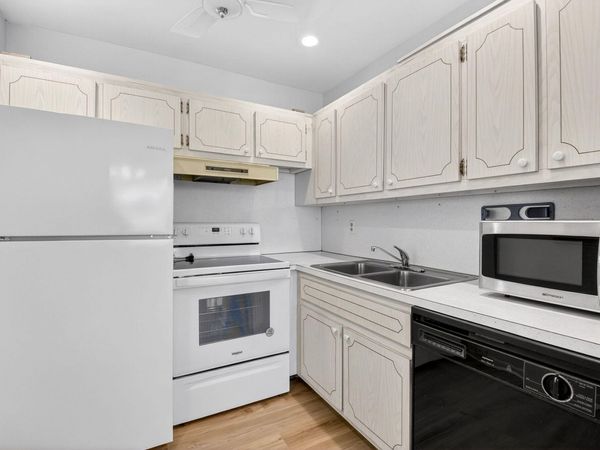 480 Horizon W, Unit 205, Boynton Beach, FL 33435