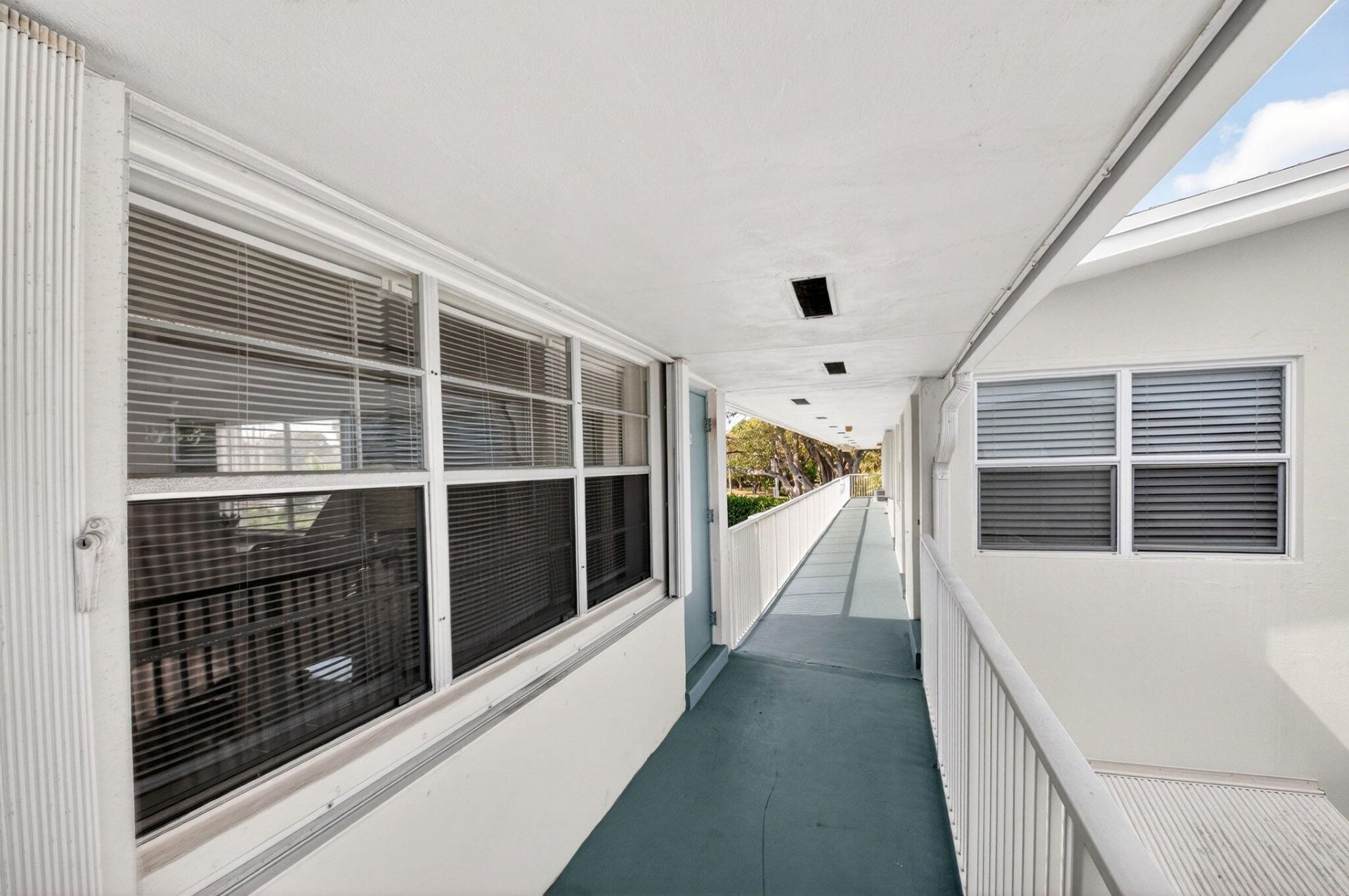 480 Horizon W, Unit 205, Boynton Beach, FL 33435 Photo