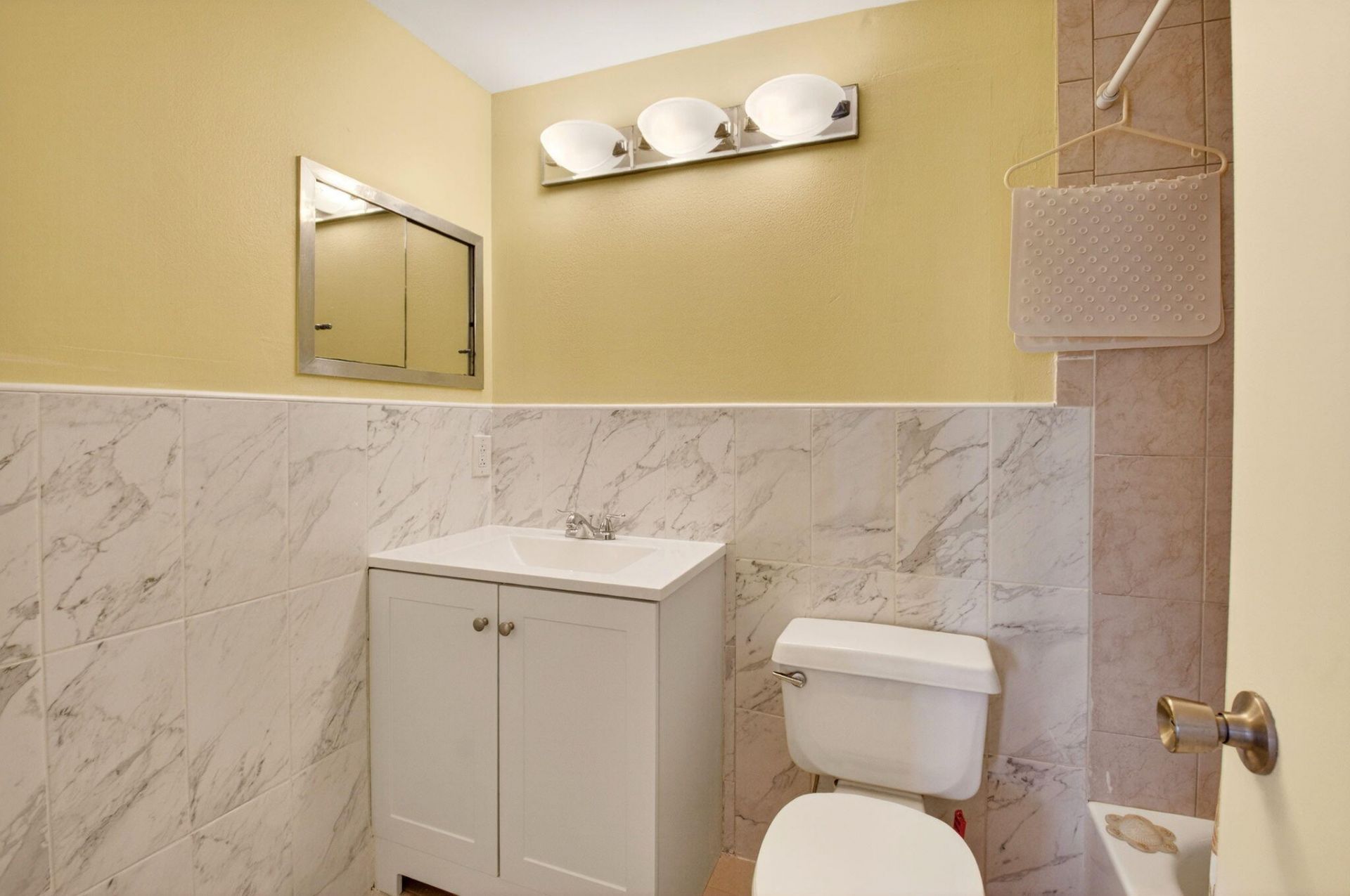 480 Horizon W, Unit 205, Boynton Beach, FL 33435 Photo