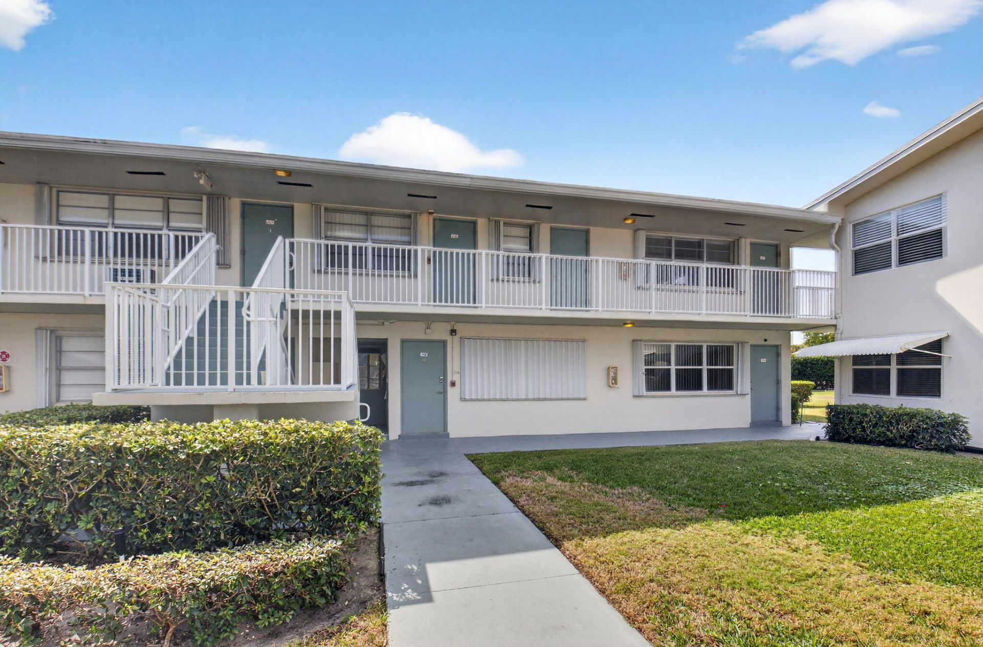 480 Horizon W, Unit 205, Boynton Beach, FL 33435 Photo