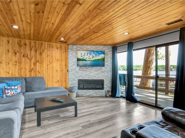 184 Lone Oak Point , Unit 6, Sunrise Beach, MO 65079