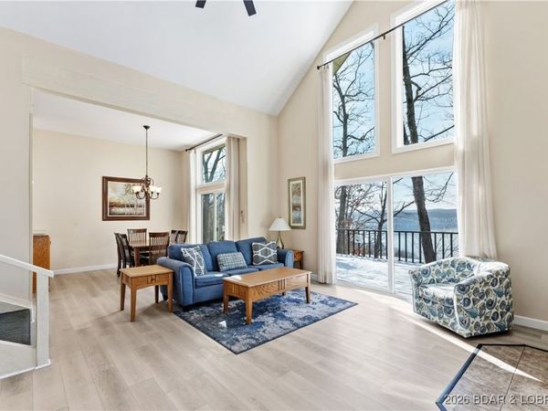 99 Walkers Cay Drive, Osage Beach, MO 65065