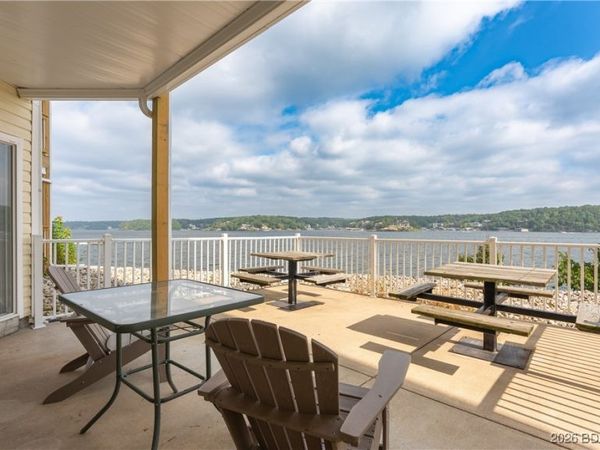 1481 Ledges Dr, Unit 10110, Osage Beach, MO 65065