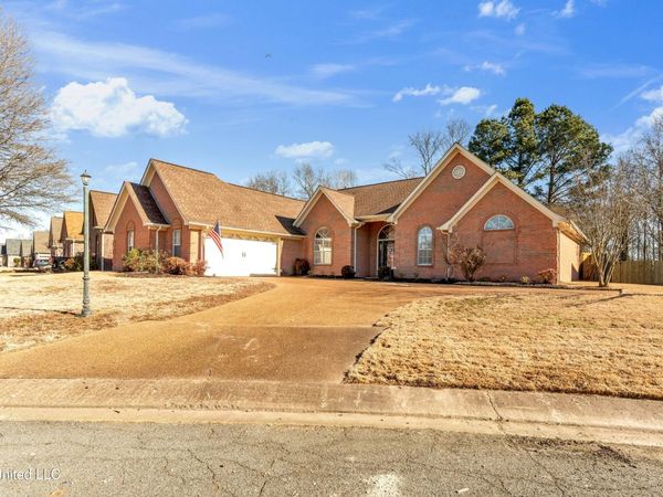 3750 Lake Village Cove, Olive Branch, MS 38654