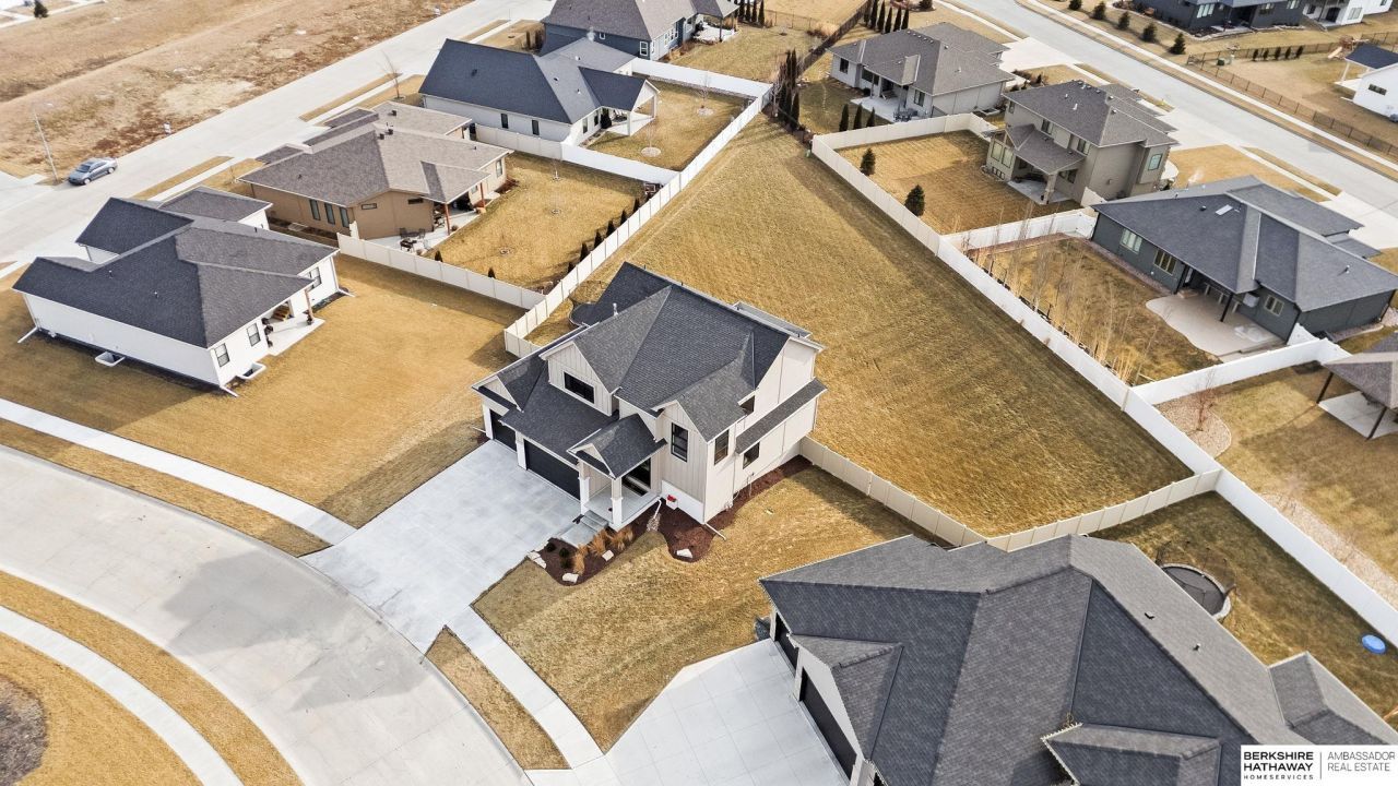 6526 S 208th Avenue, Omaha, NE 68022 | MLS ID 22603322 - NP Dodge Real ...