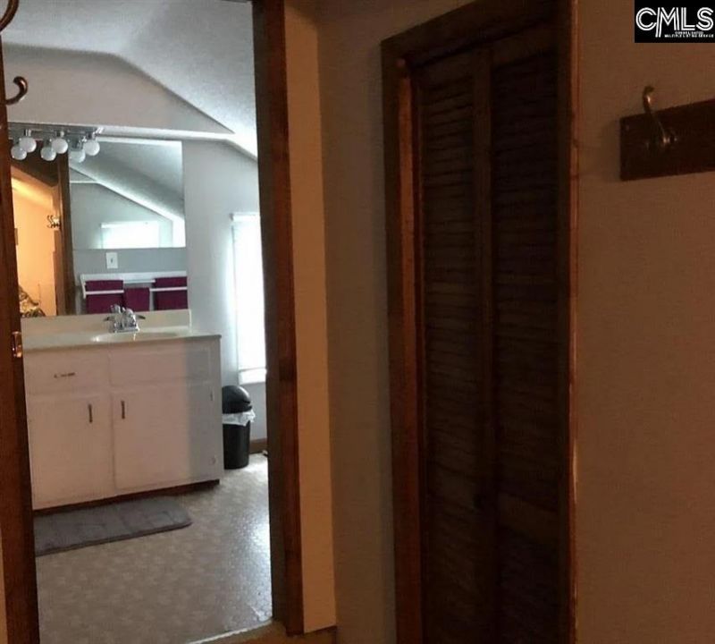 221 Hickory Hill Trail  Photo 14