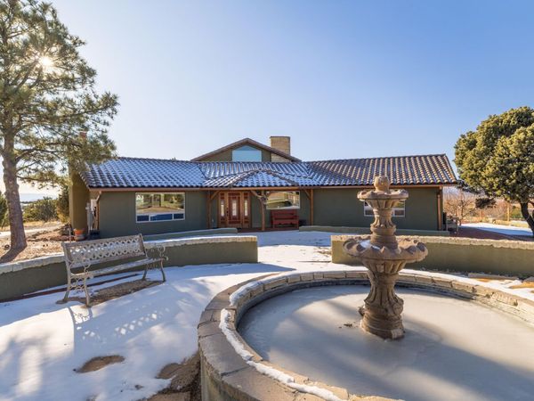 102 Rabbit Road, Santa Fe, NM 87508