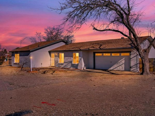 670 Polaris Boulevard SE, Rio Rancho, NM 87124