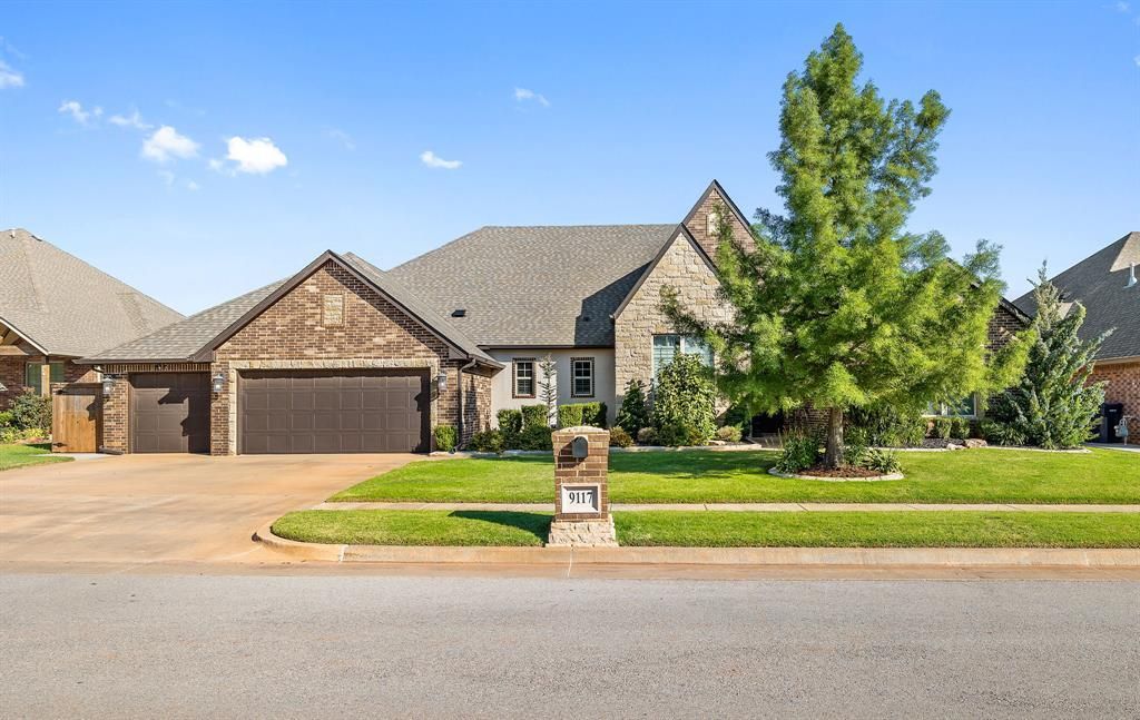 9117 SW 32nd Street, Oklahoma City, OK 73179 Main Photo