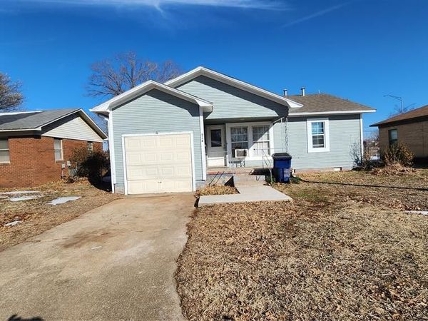 924 Cherokee Place, Lindsay, OK 73052