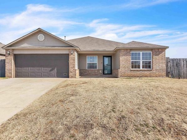 2000 Concord Drive, Newcastle, OK 73065