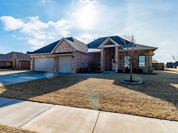 1040 NW 17th Place, Newcastle, OK 73065