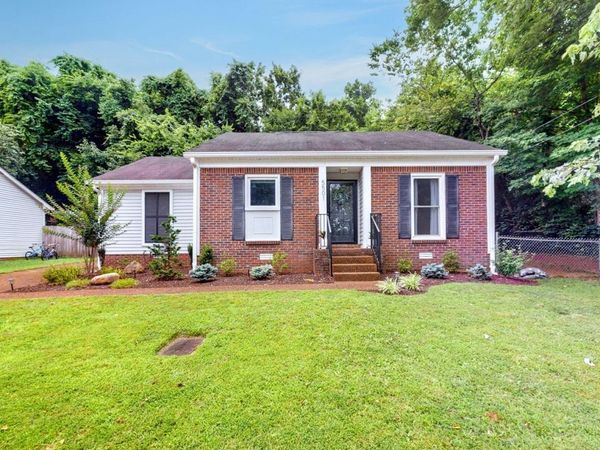 5501 Village Way, Nashville, TN 37211